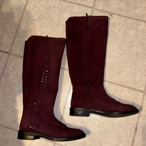 Steven Woman’s Suede Boots